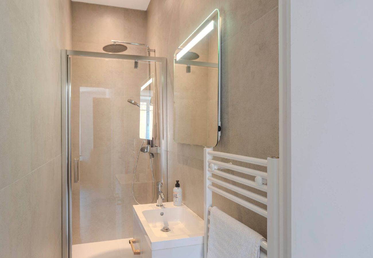 Appartement à Cannes - FRGK Suquet Olivier Historic 3 BR Charm UltraFas