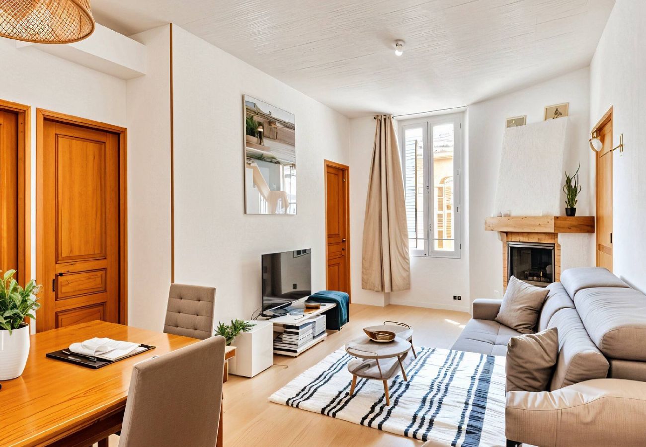 Appartement à Cannes - FRGK Suquet Olivier Historic 3 BR Charm UltraFas