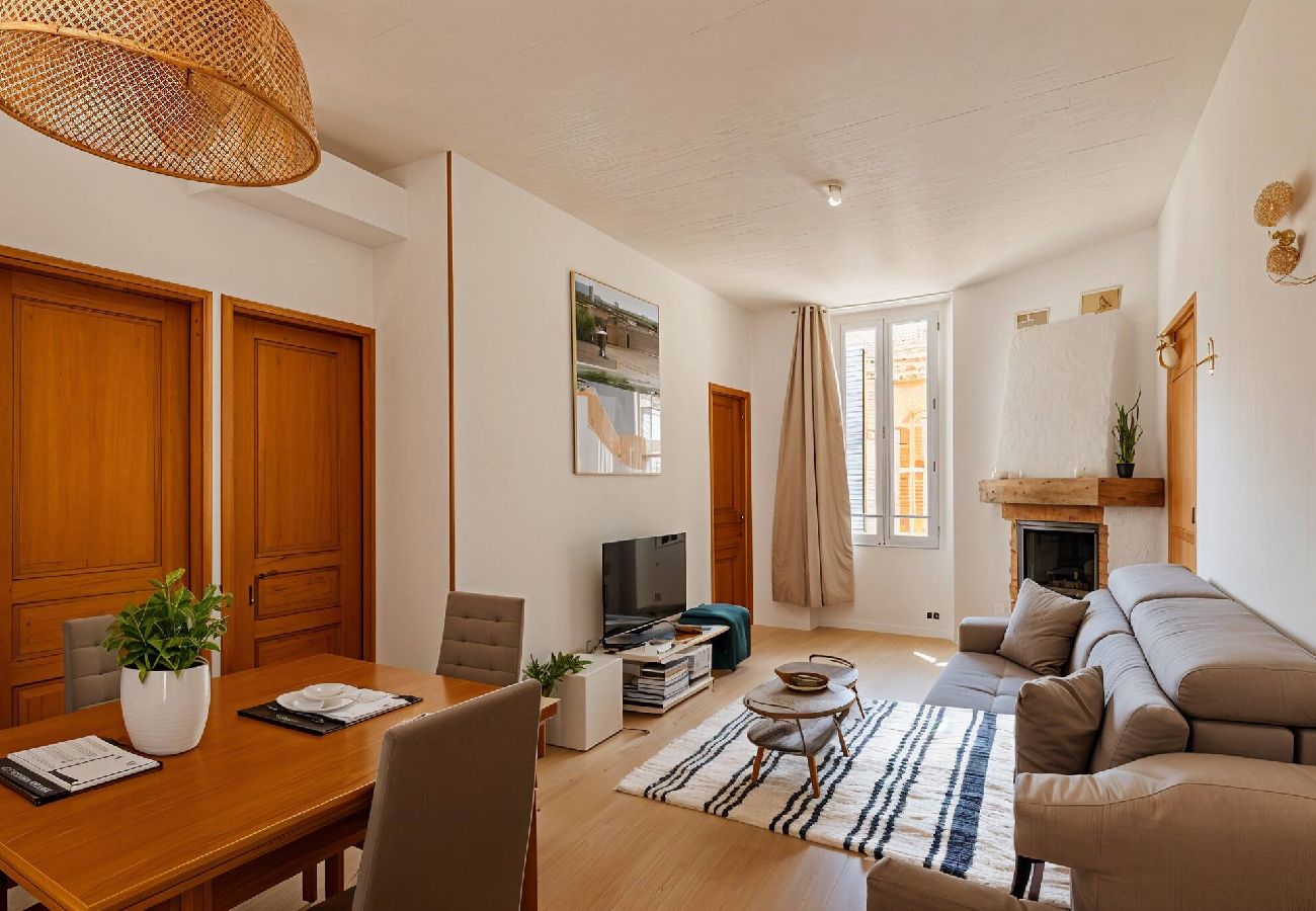 Appartement à Cannes - FRGK Suquet Olivier Historic 3 BR Charm UltraFas