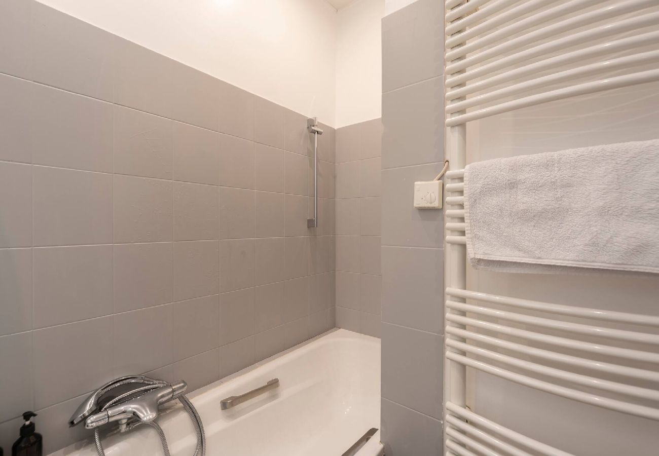 Appartement à Cannes - FRGK Suquet Olivier Historic 3 BR Charm UltraFas