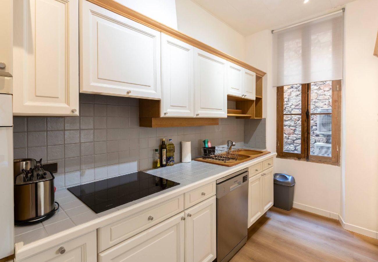 Appartement à Cannes - FRGK Suquet Olivier Historic 3 BR Charm UltraFas