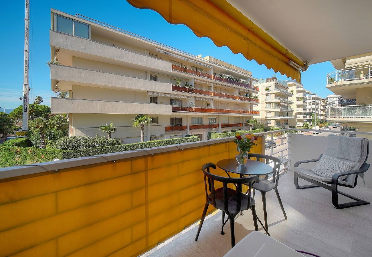 Appartement à Cannes - FRGK Palm Beach Luxe 1BR Balcony AC & Ultra