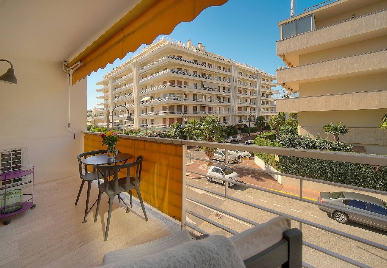 Appartement à Cannes - FRGK Palm Beach Luxe 1BR Balcony AC & Ultra