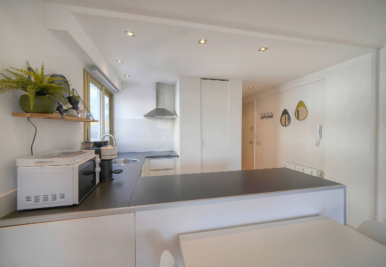 Appartement à Cannes - FRGK Palm Beach Luxe 1BR Balcony AC & Ultra