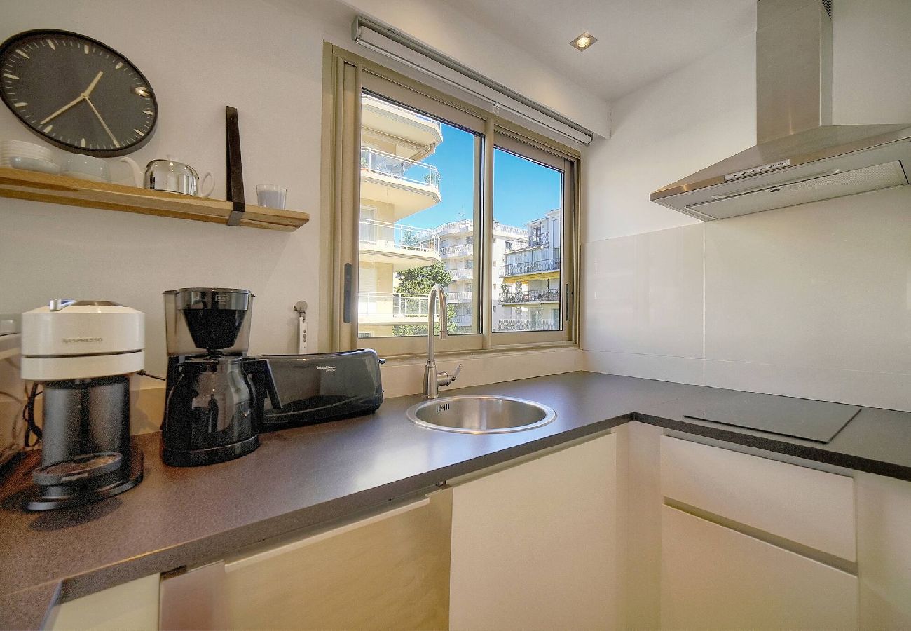 Appartement à Cannes - FRGK Palm Beach Luxe 1BR Balcony AC & Ultra