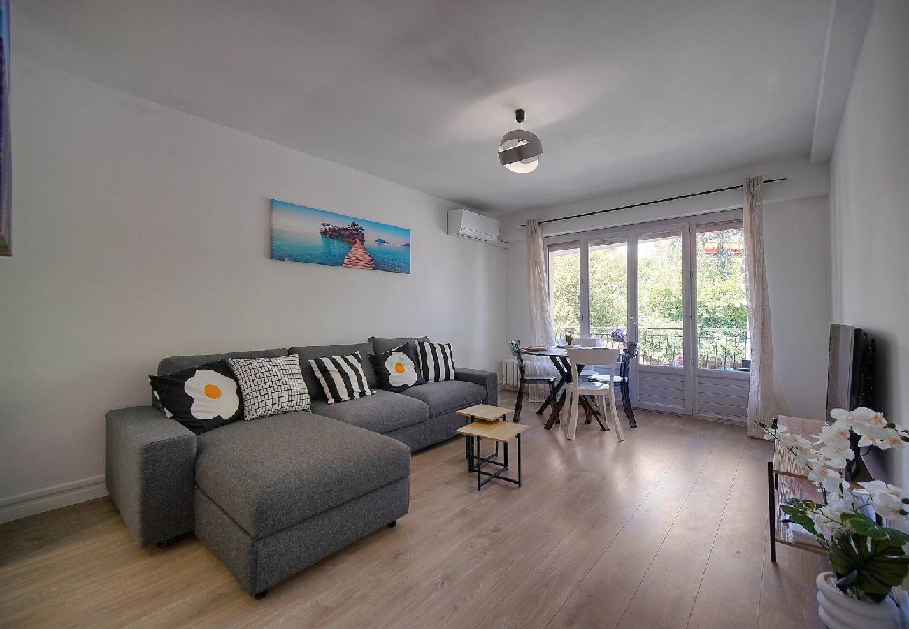 Appartement à Cannes - FRGK Stanislas Apartment Terrace, Central Cannes A