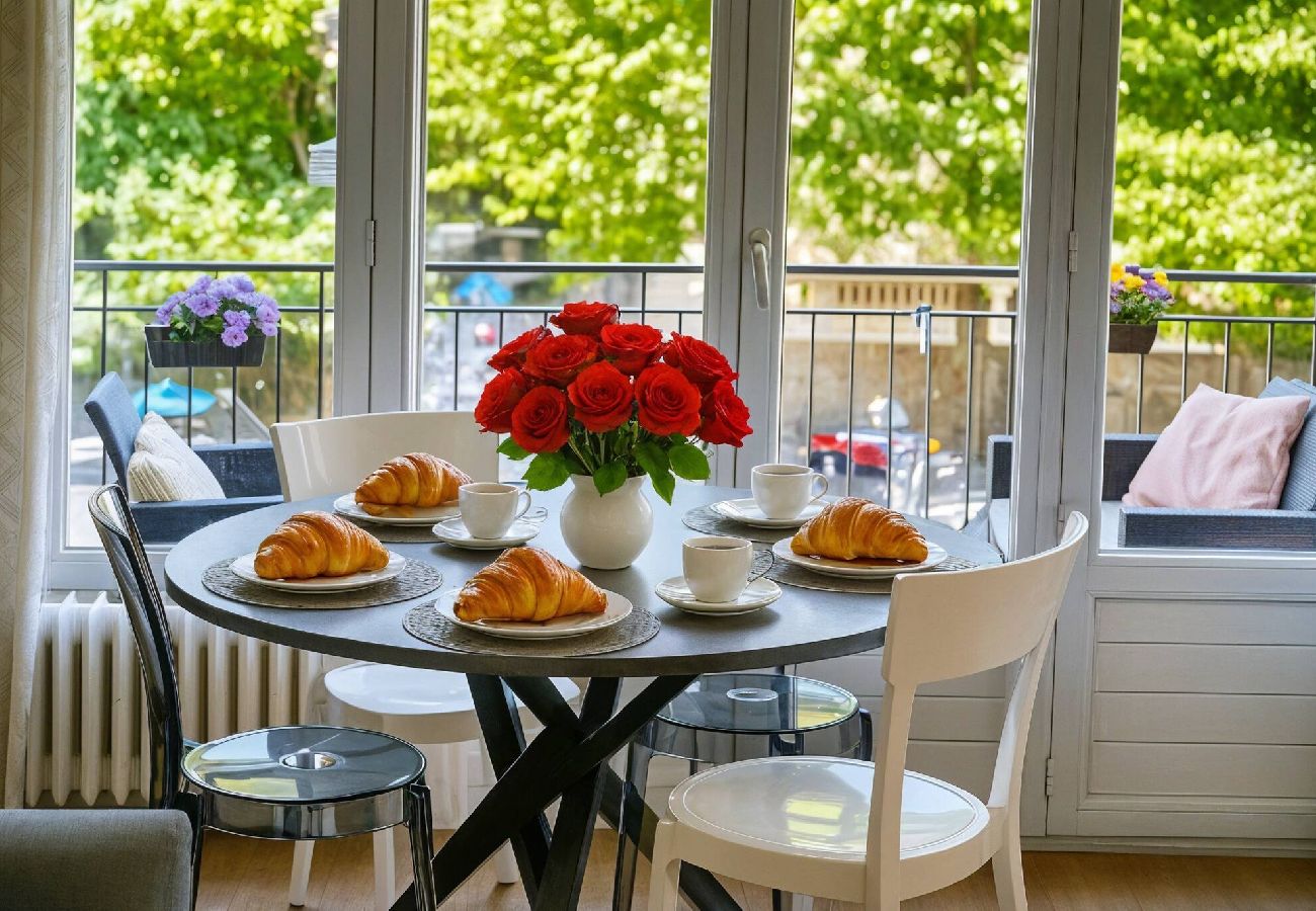 Appartement à Cannes - FRGK Stanislas Apartment Terrace, Central Cannes A