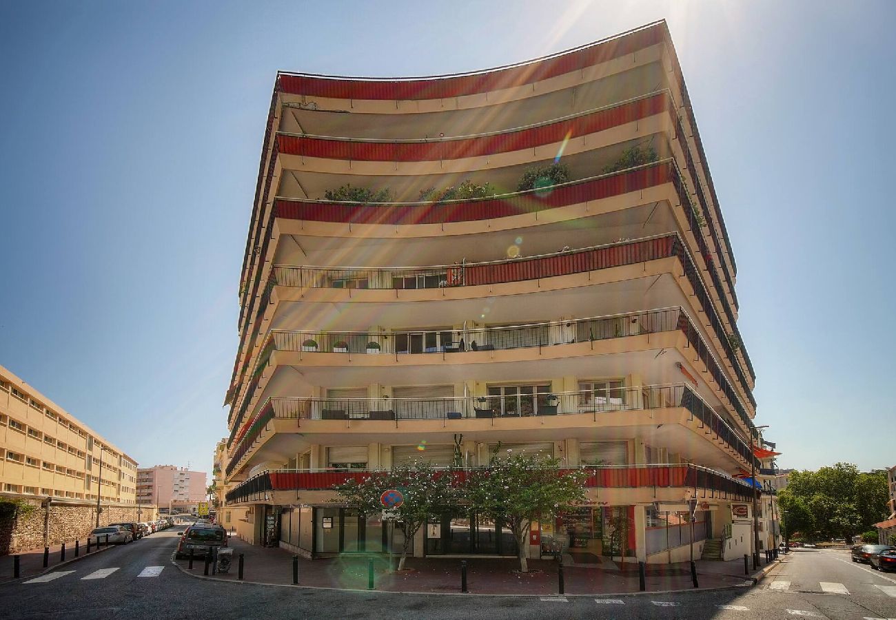 Appartement à Cannes - FRGK Stanislas Apartment Terrace, Central Cannes A