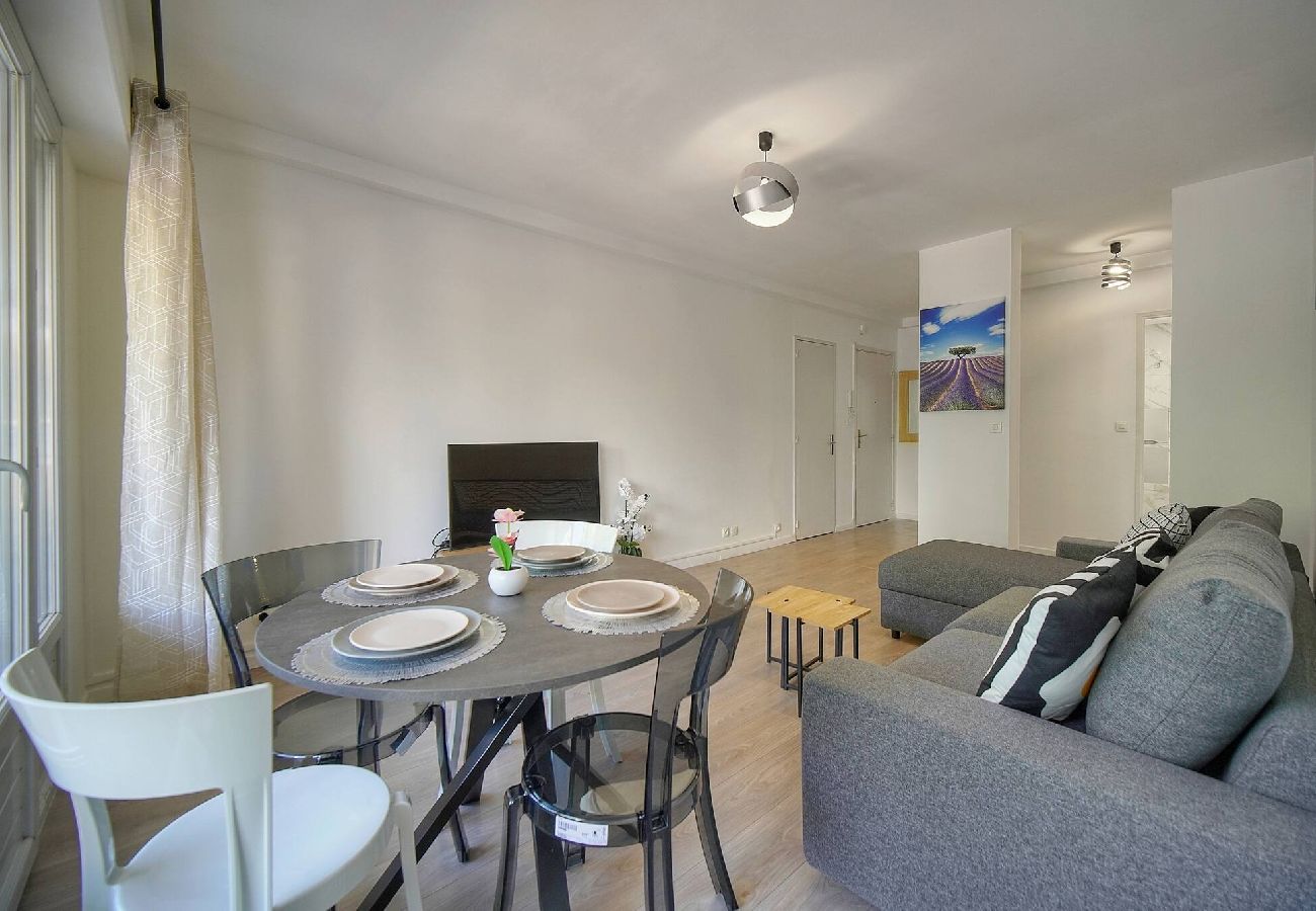 Appartement à Cannes - FRGK Stanislas Apartment Terrace, Central Cannes A