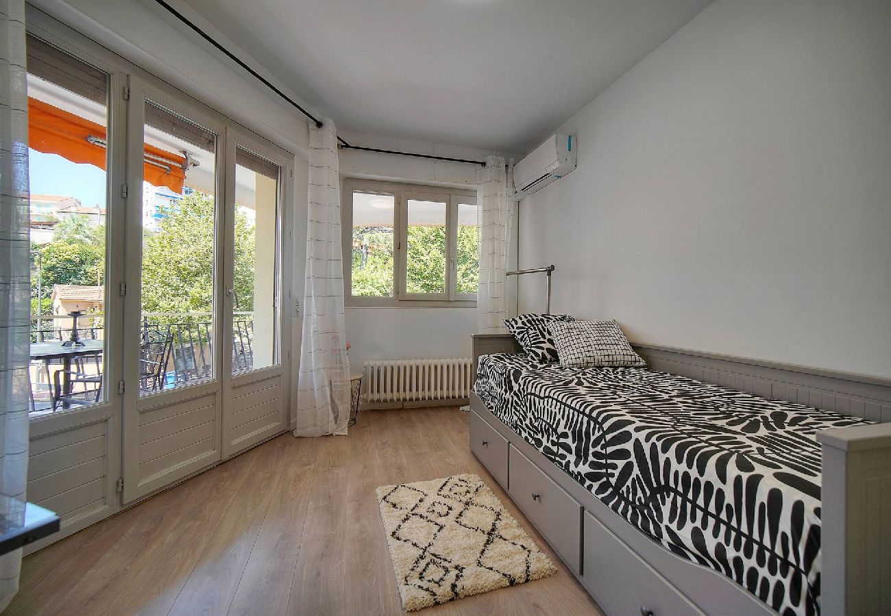 Appartement à Cannes - FRGK Stanislas Apartment Terrace, Central Cannes A