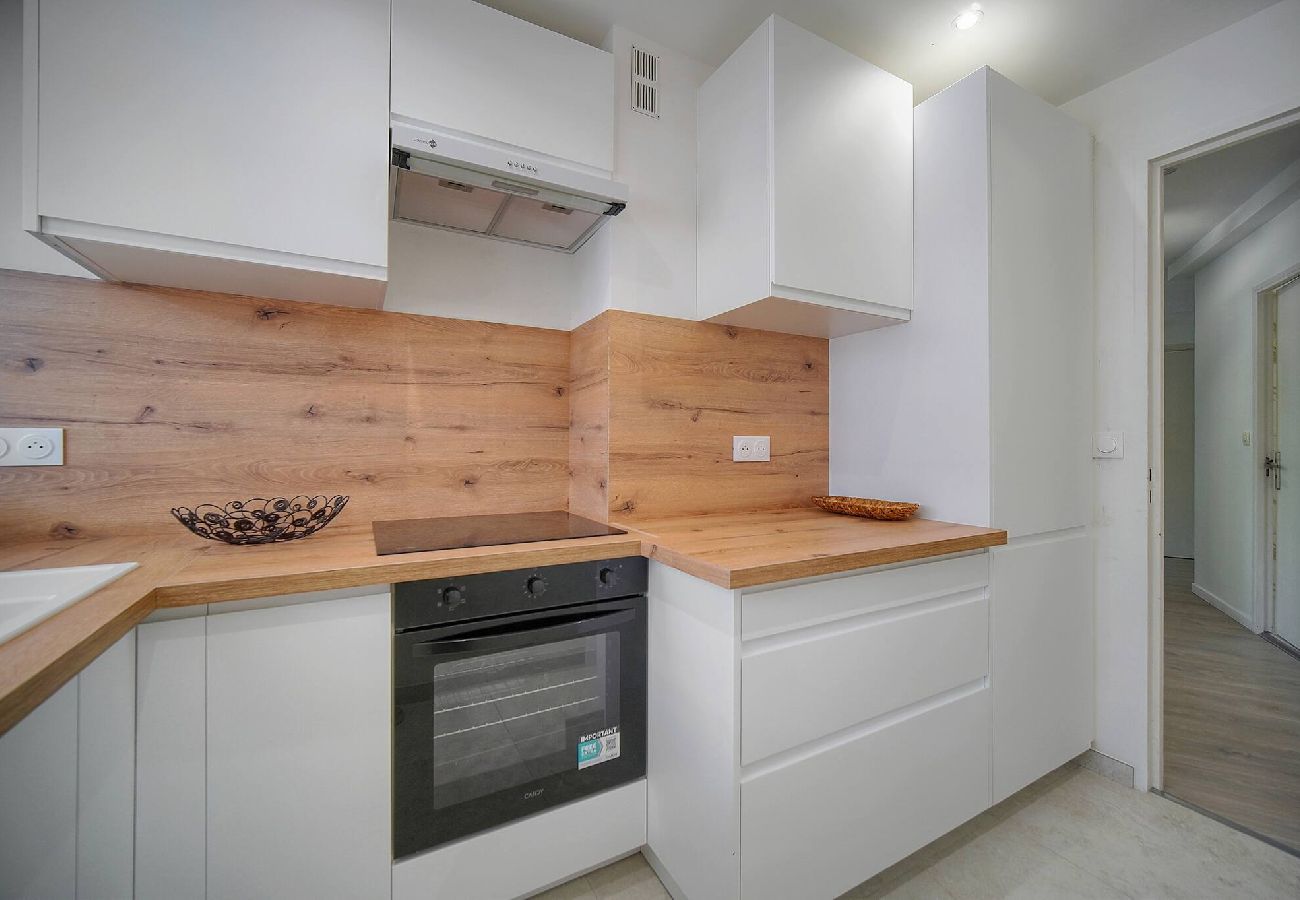 Appartement à Cannes - FRGK Stanislas Apartment Terrace, Central Cannes A