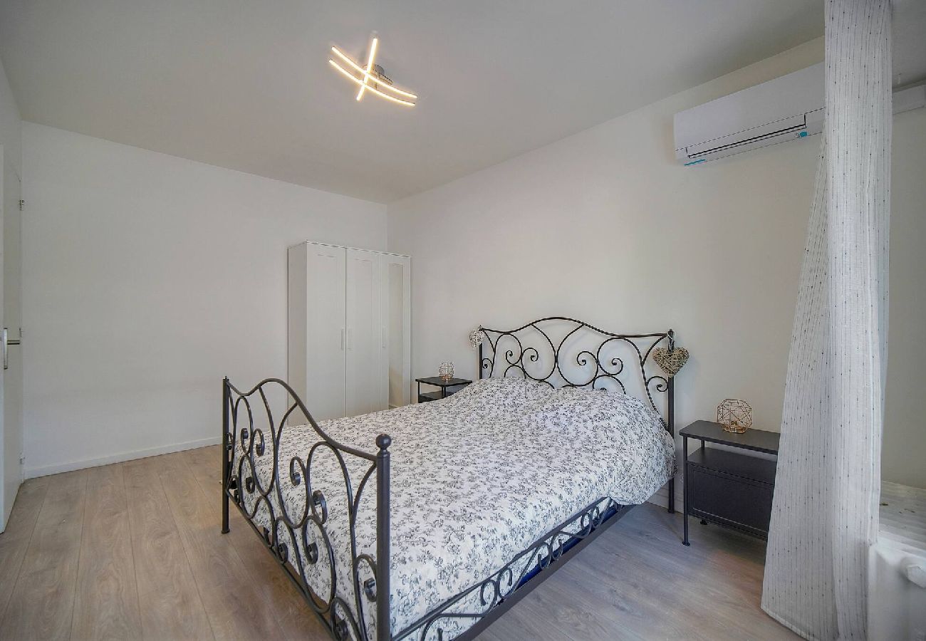 Appartement à Cannes - FRGK Stanislas Apartment Terrace, Central Cannes A