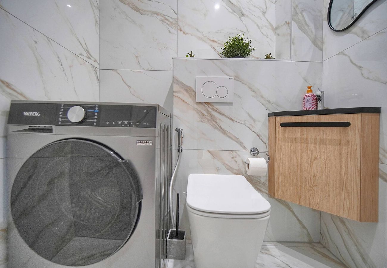 Appartement à Cannes - FRGK Stanislas Apartment Terrace, Central Cannes A