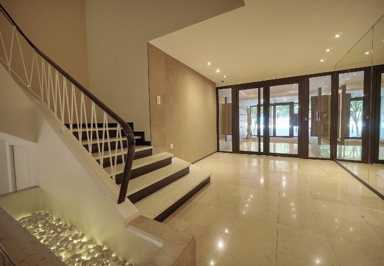 Appartement à Cannes - FRGK Stanislas Apartment Terrace, Central Cannes A