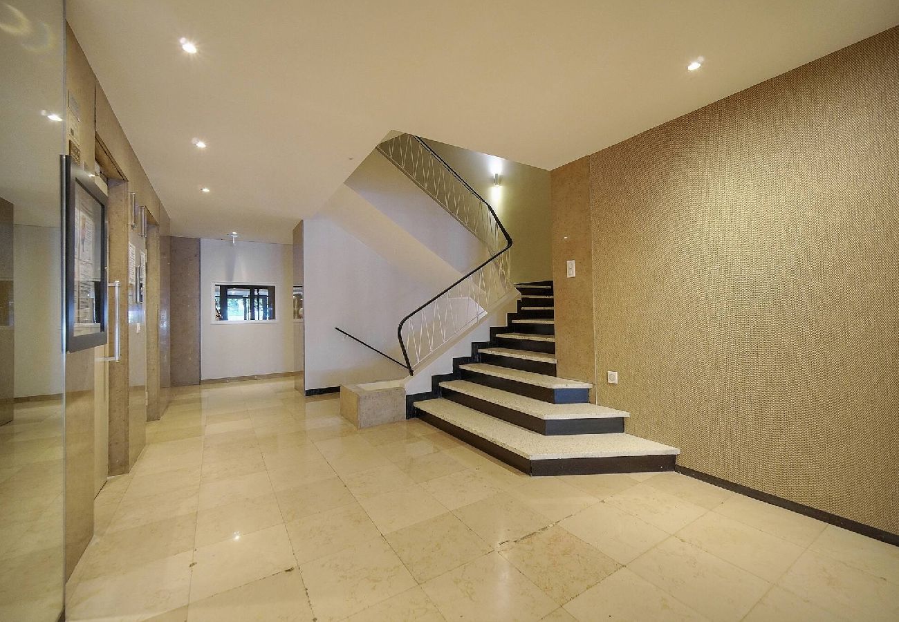 Appartement à Cannes - FRGK Stanislas Apartment Terrace, Central Cannes A