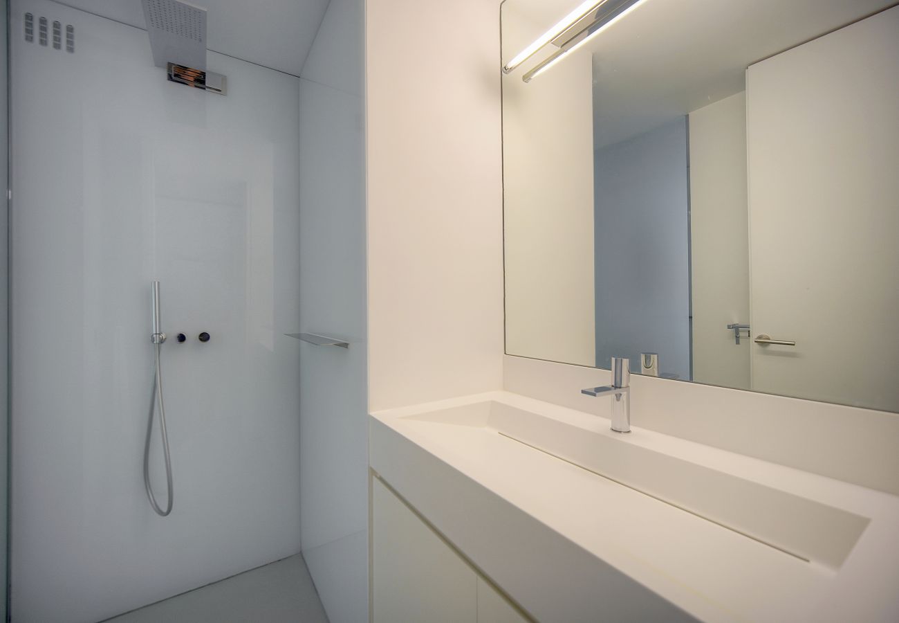 Villa à Vallauris - FRGK Exceptional villa with pool and sea view BE