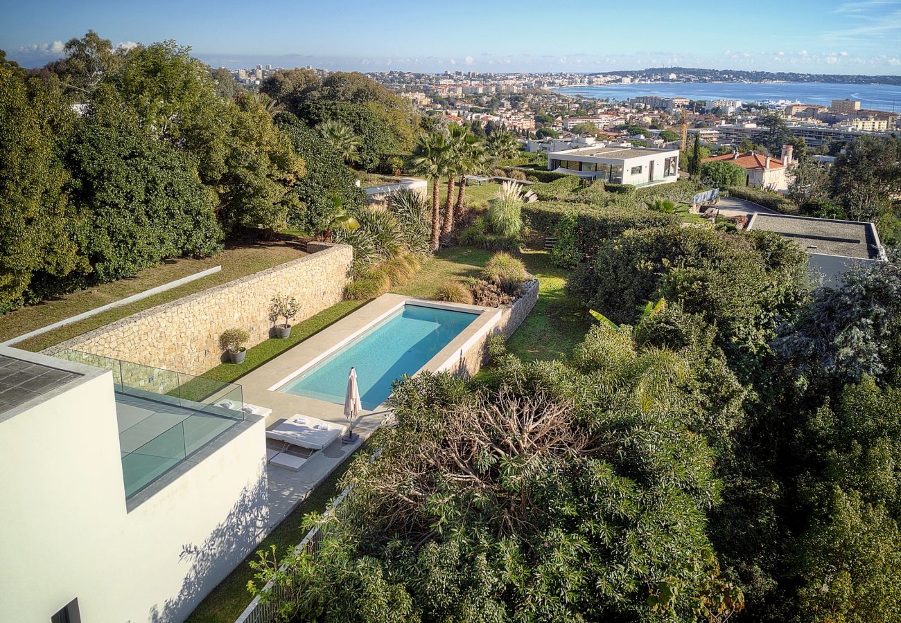 Villa à Vallauris - FRGK Exceptional villa with pool and sea view BE