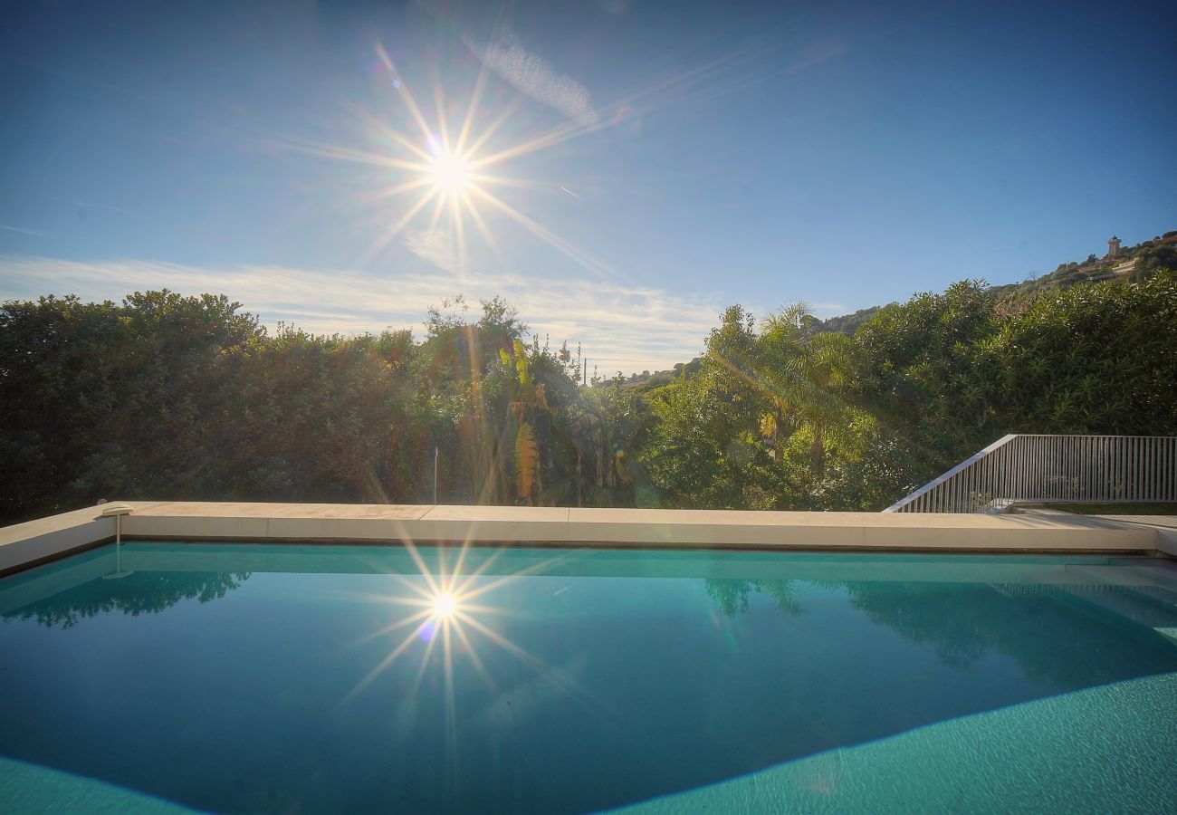 Villa à Vallauris - FRGK Exceptional villa with pool and sea view BE
