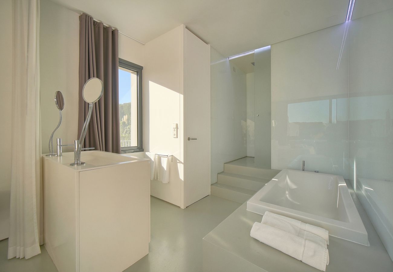 Villa à Vallauris - FRGK Exceptional villa with pool and sea view BE