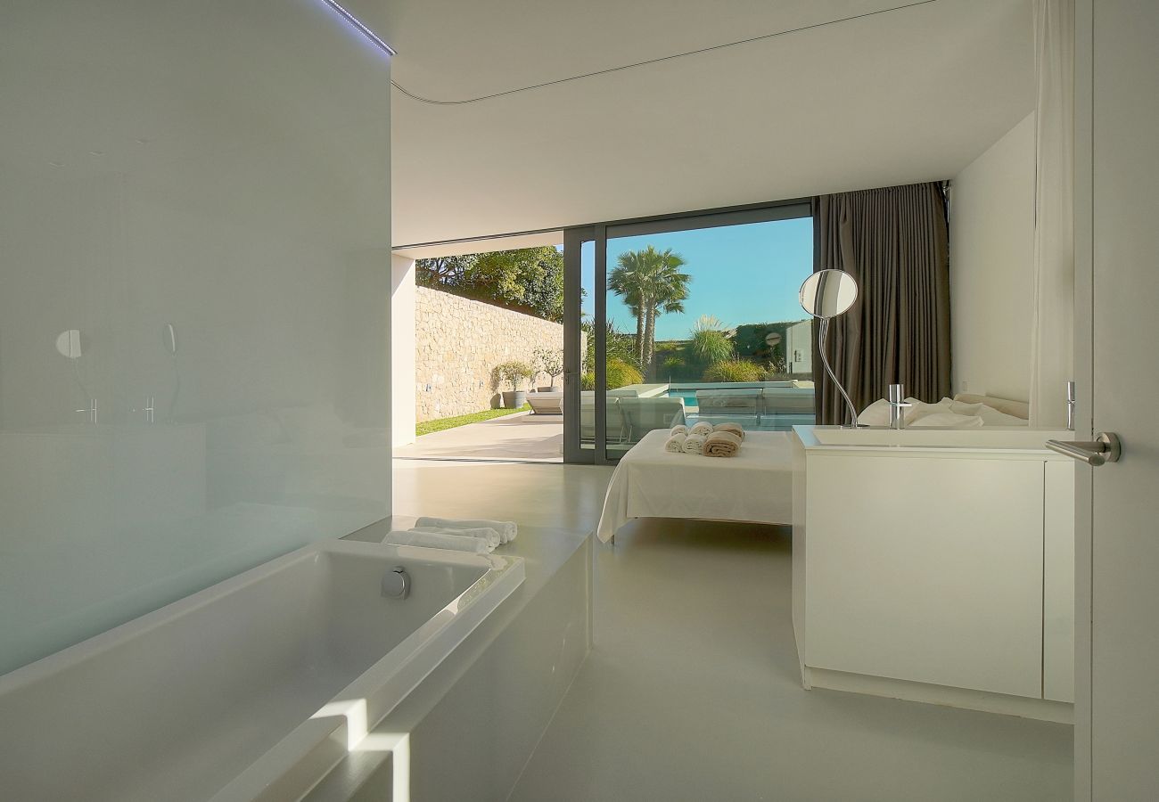 Villa à Vallauris - FRGK Exceptional villa with pool and sea view BE