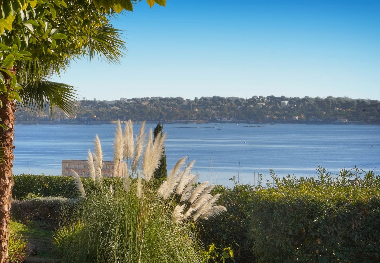 Villa à Vallauris - FRGK Exceptional villa with pool and sea view BE