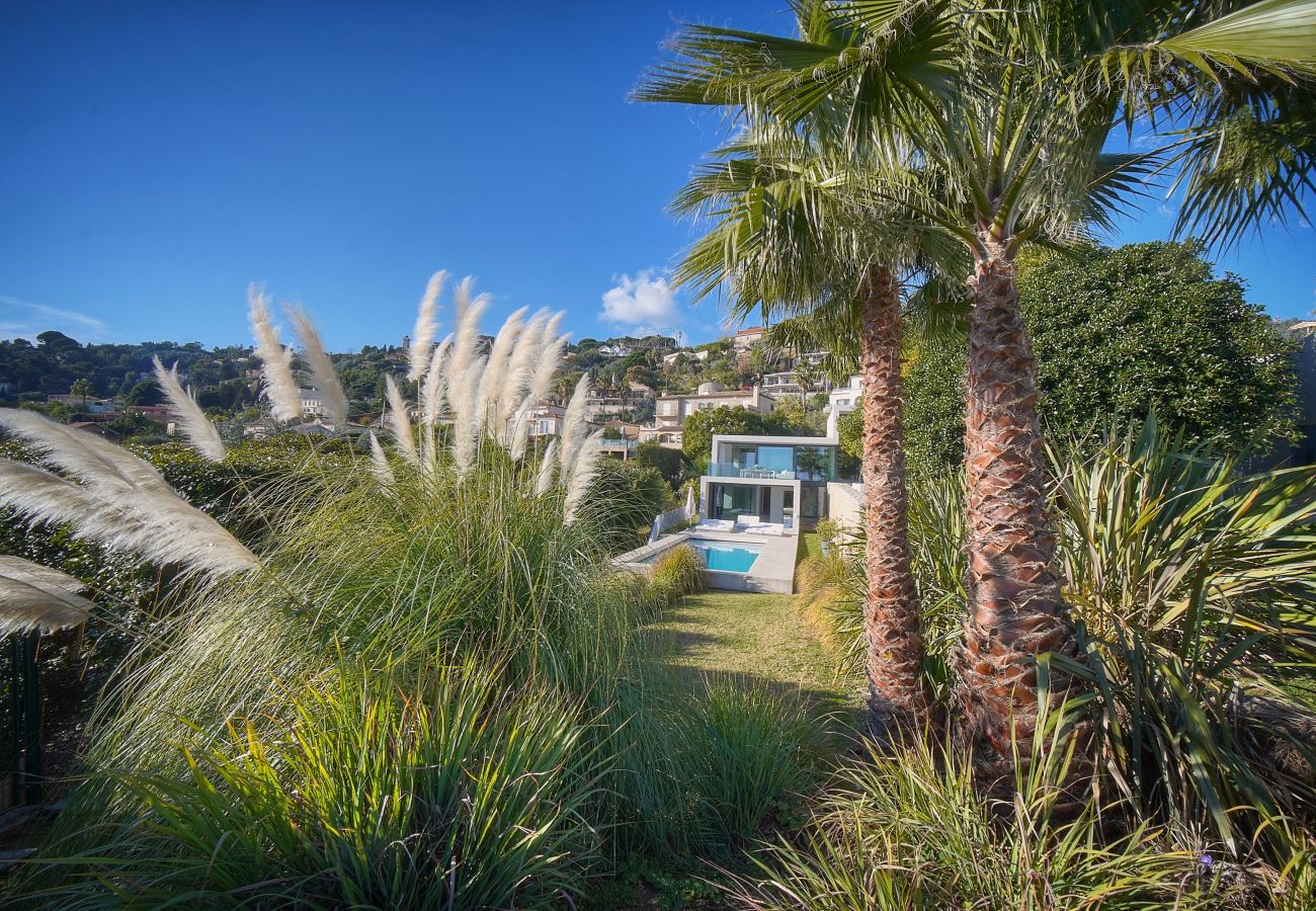 Villa à Vallauris - FRGK Exceptional villa with pool and sea view BE