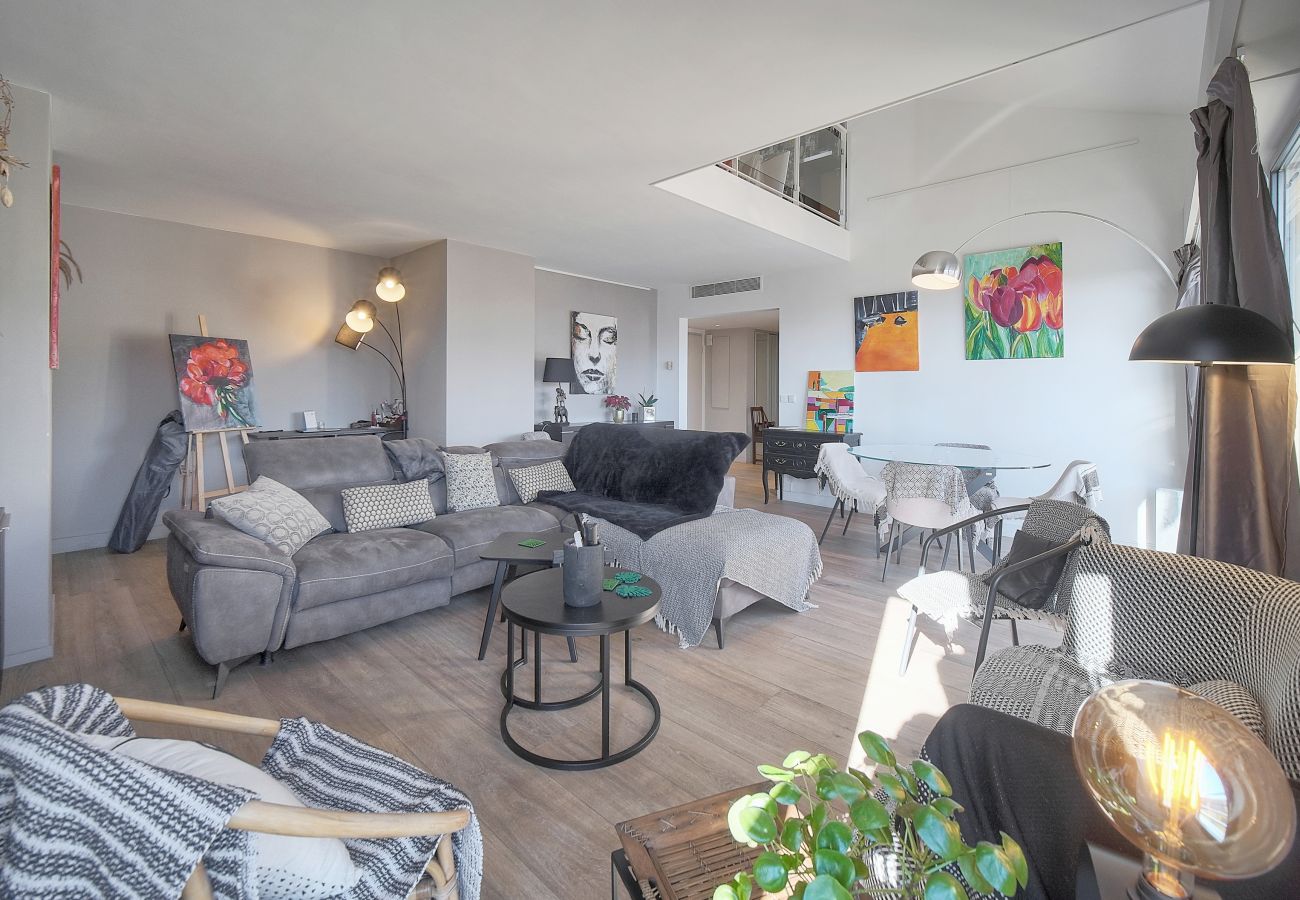 Appartement à Cannes - FRGK Air-Conditioned Duplex with Terrace Secure