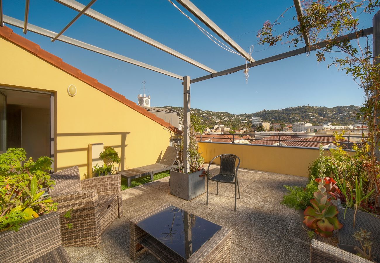 Appartement à Cannes - FRGK Air-Conditioned Duplex with Terrace Secure