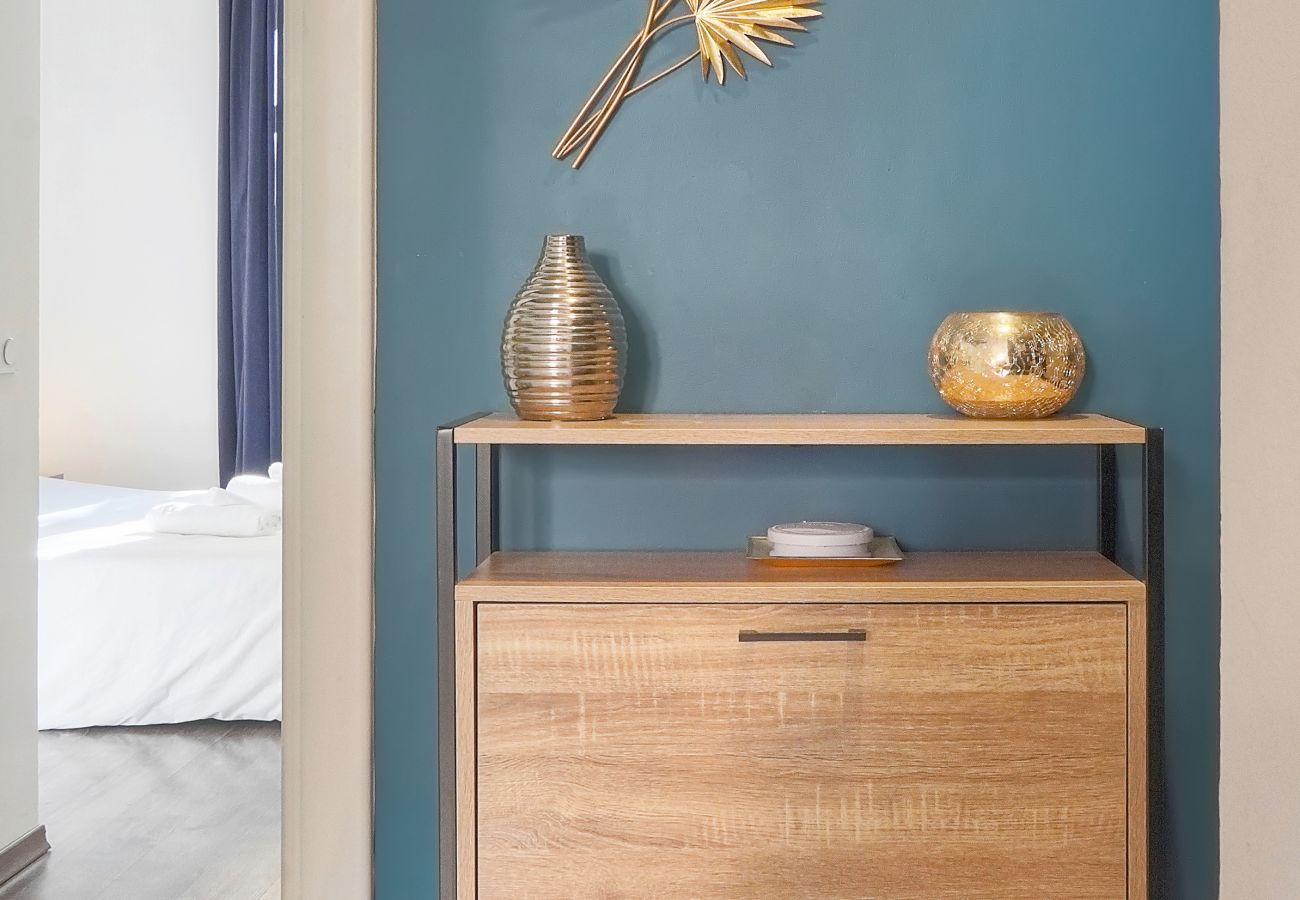 Appartement à Cannes - FRGK Goujon 1BR Design 300m Palais & Beaches AC &