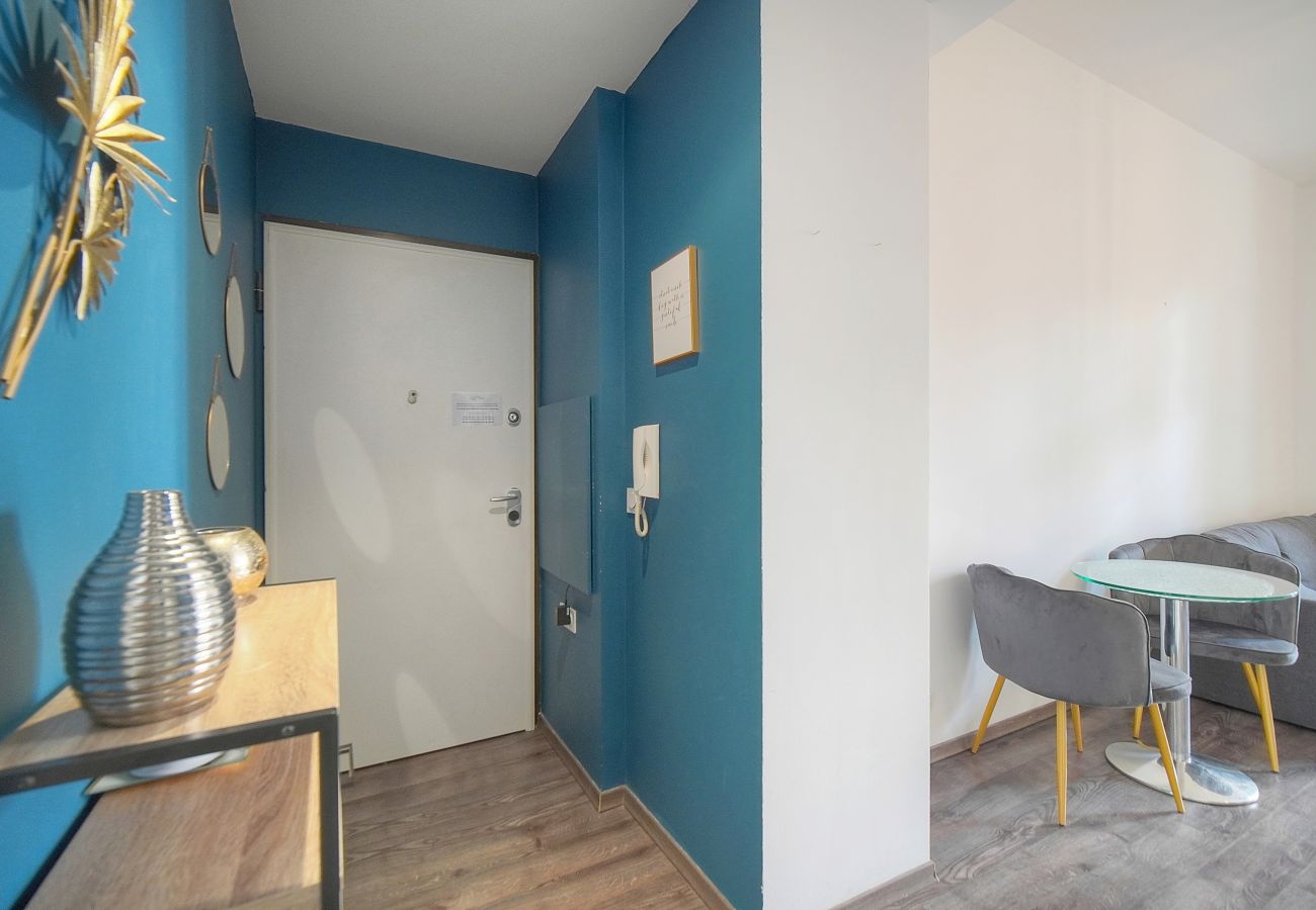 Appartement à Cannes - FRGK Goujon 1BR Design 300m Palais & Beaches AC &