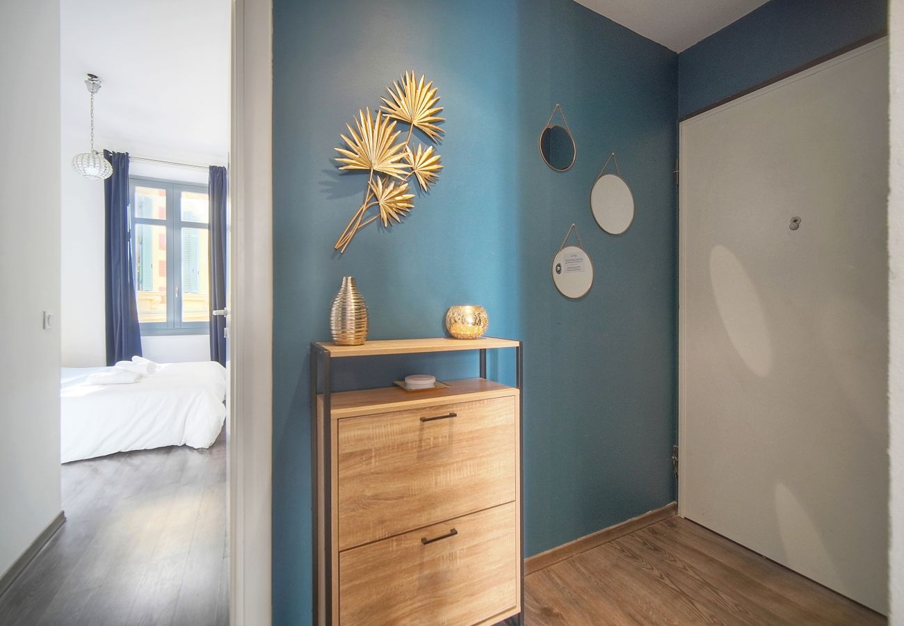 Appartement à Cannes - FRGK Goujon 1BR Design 300m Palais & Beaches AC &