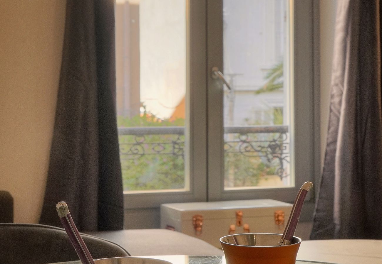 Appartement à Cannes - FRGK Goujon 1BR Design 300m Palais & Beaches AC &