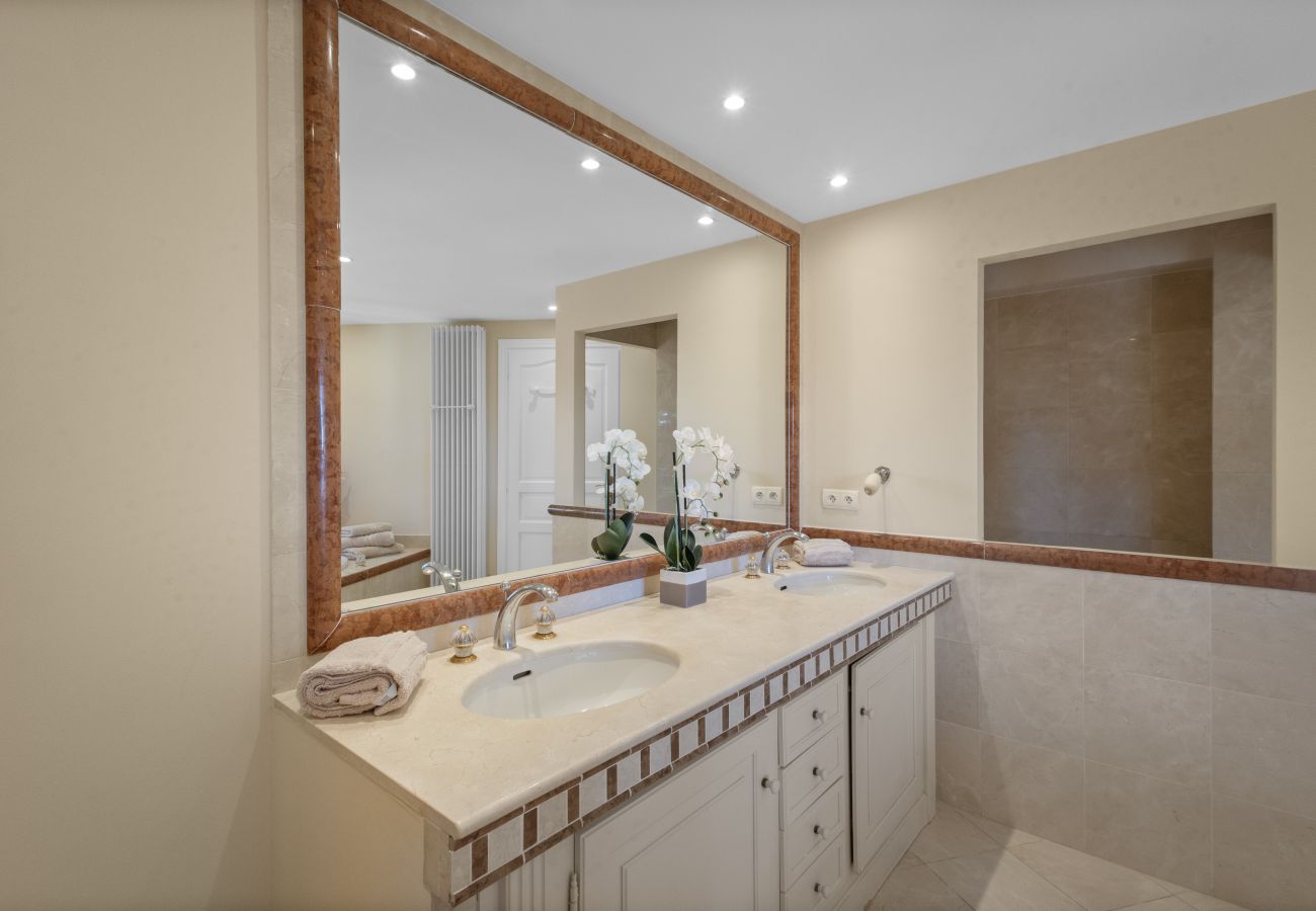 Villa à Cannes - FRGK Luxury Sea View Villa ANITA Heated Pool 7 Bed