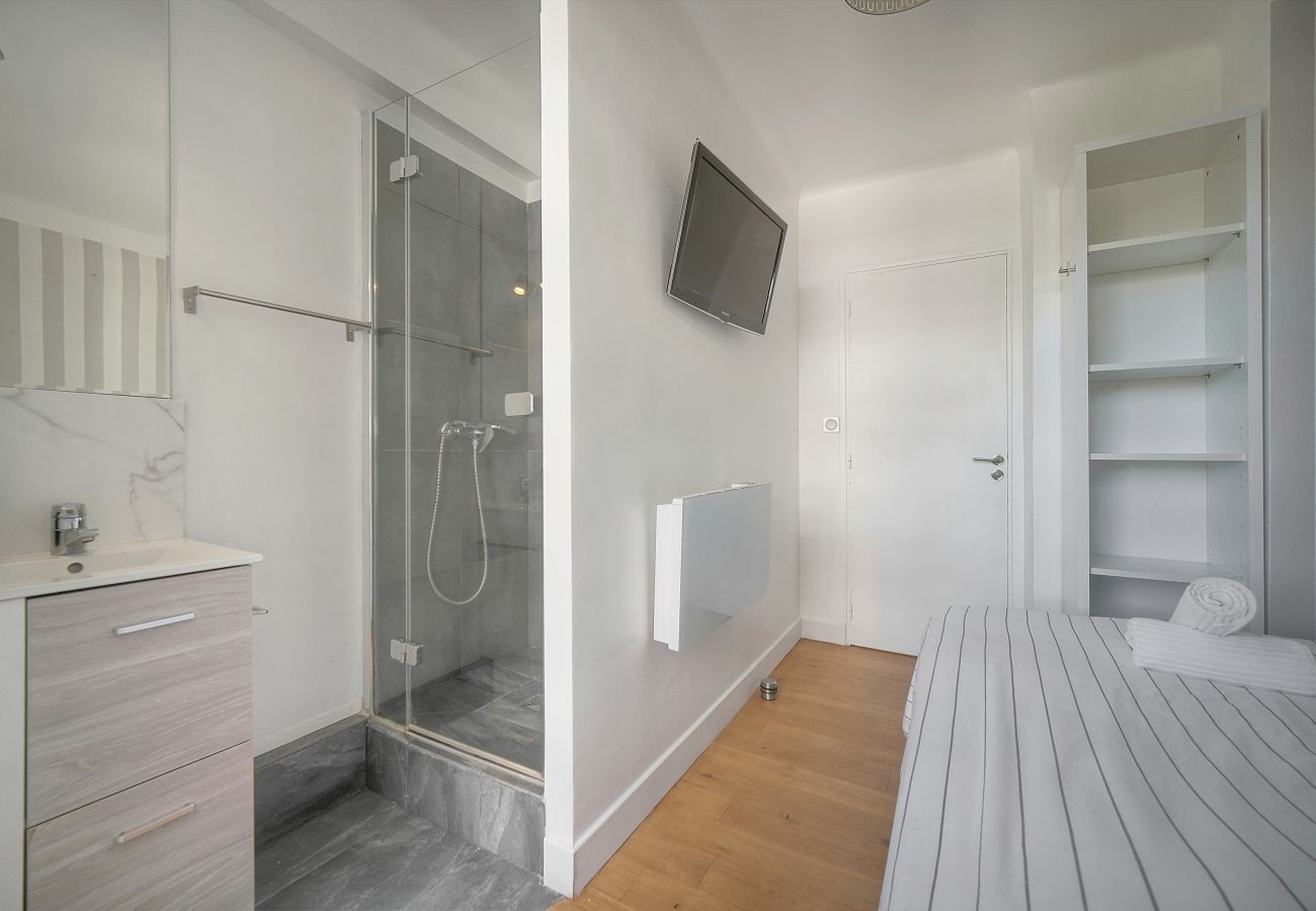 Appartement à Cannes - FRGK 2BR CIRODDE with Terrace AC Quiet Central C