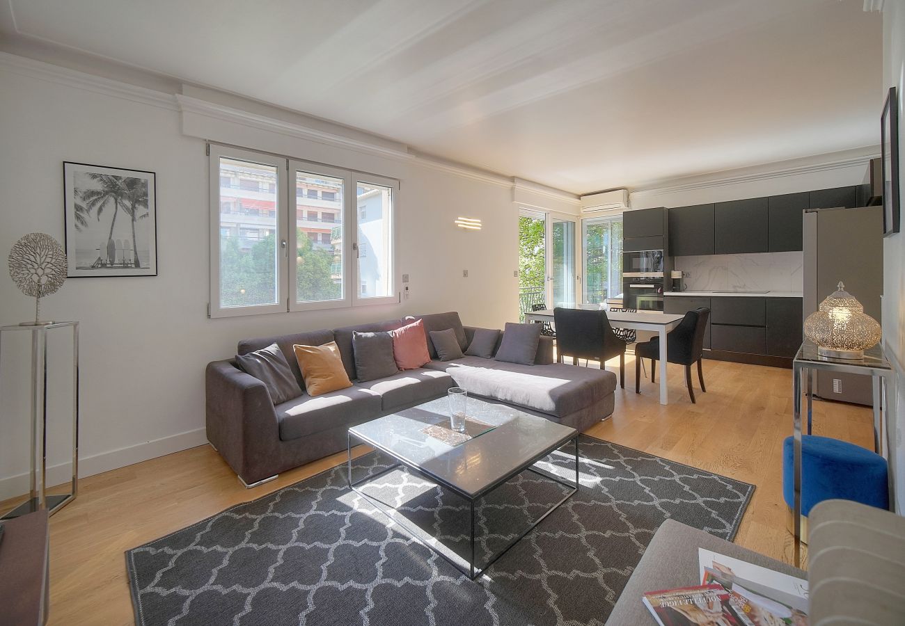 Appartement à Cannes - FRGK 2BR CIRODDE with Terrace AC Quiet Central C