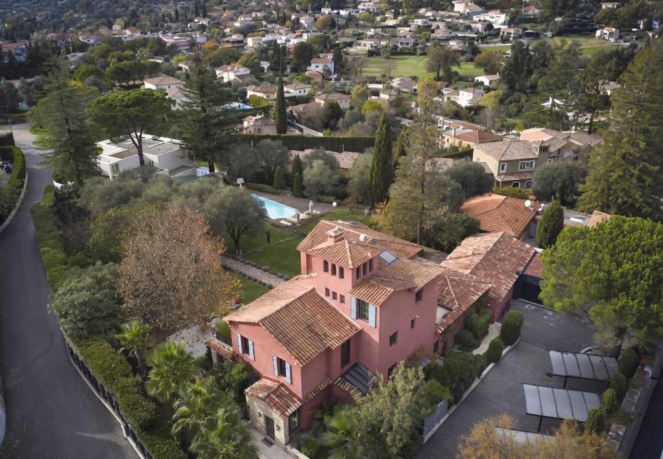 Villa à Mougins - Villa ROUGE de Luxe à Mougins – Jusqu’à 12 personn