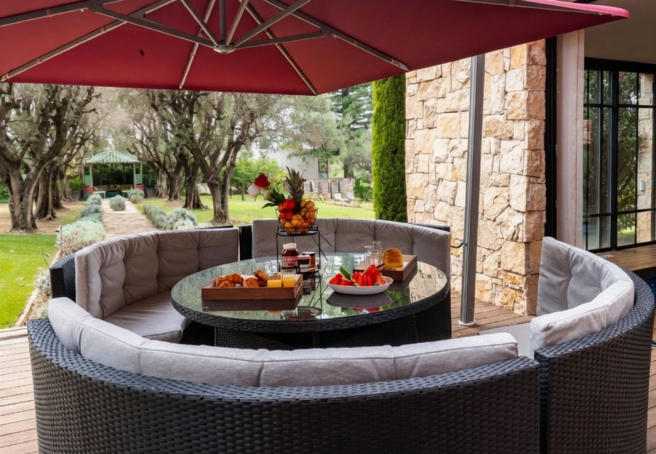 Villa à Mougins - Villa ROUGE de Luxe à Mougins – Jusqu’à 12 personn