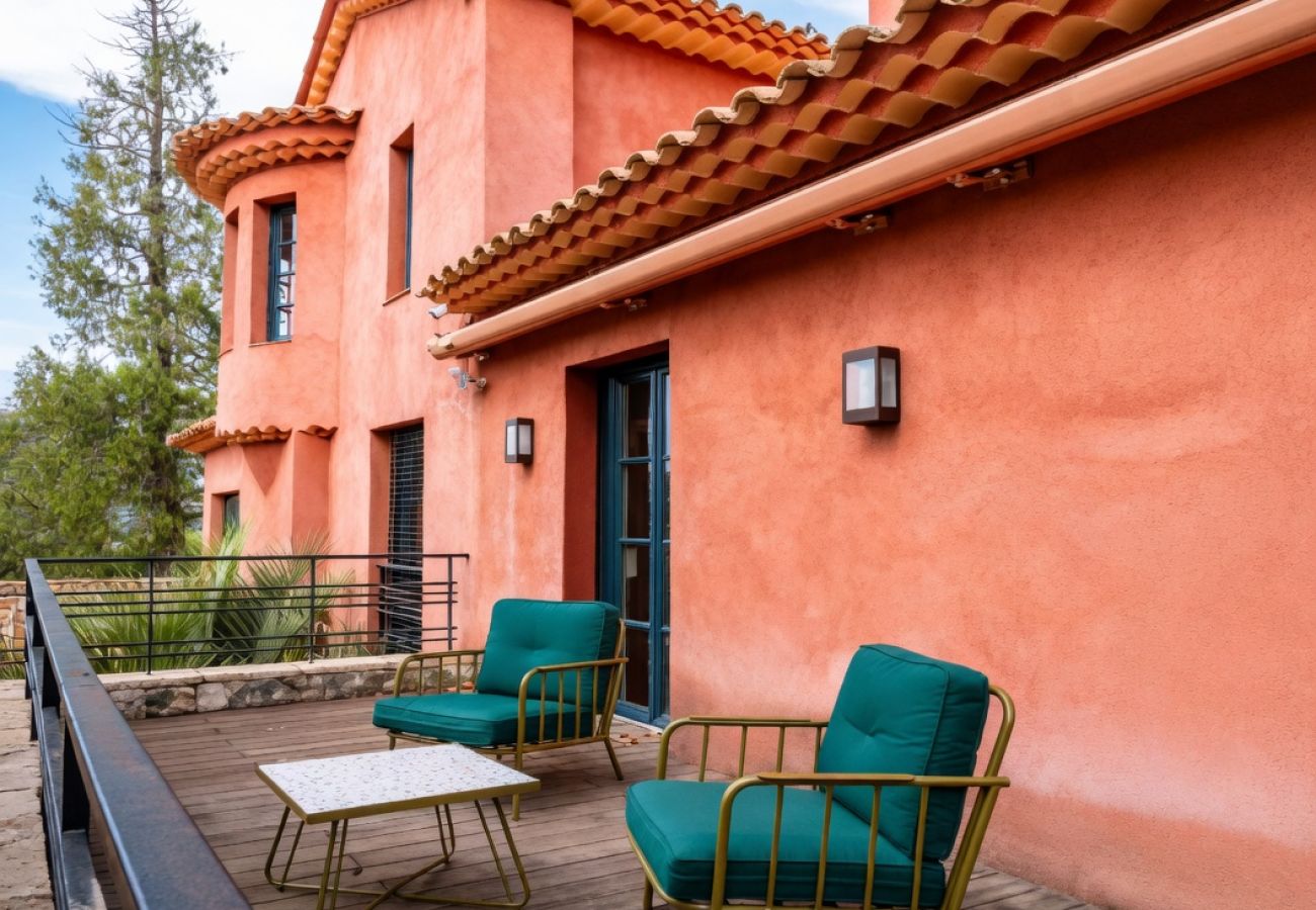 Villa à Mougins - Villa ROUGE de Luxe à Mougins – Jusqu’à 12 personn