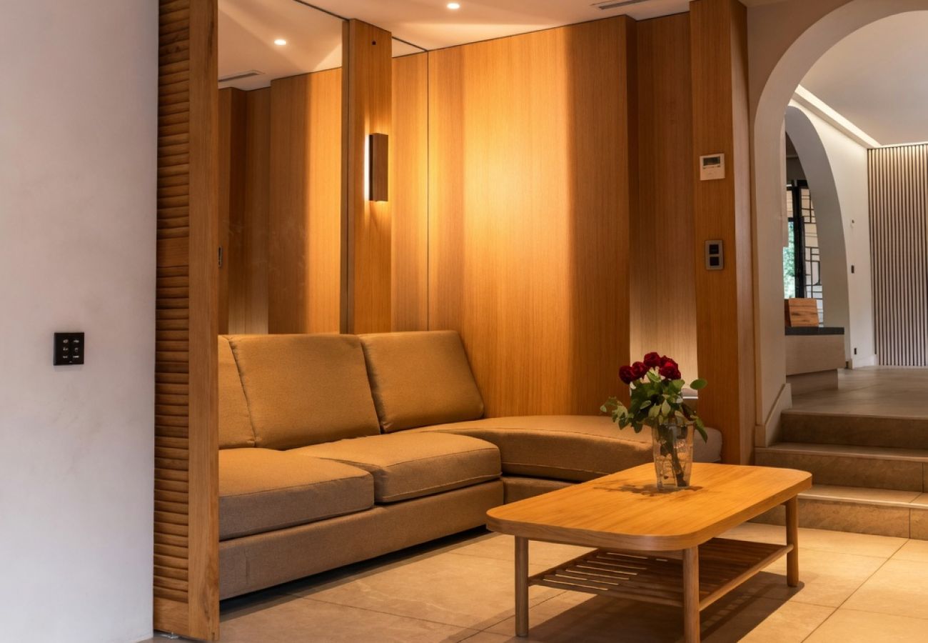 Villa à Mougins - Villa ROUGE de Luxe à Mougins – Jusqu’à 12 personn