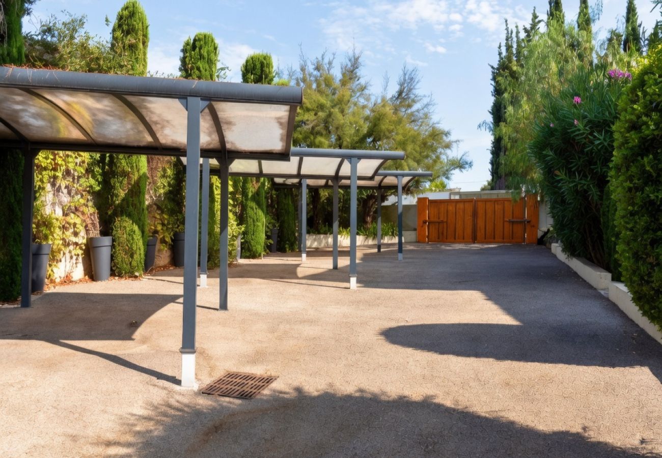 Villa à Mougins - Villa ROUGE de Luxe à Mougins – Jusqu’à 12 personn