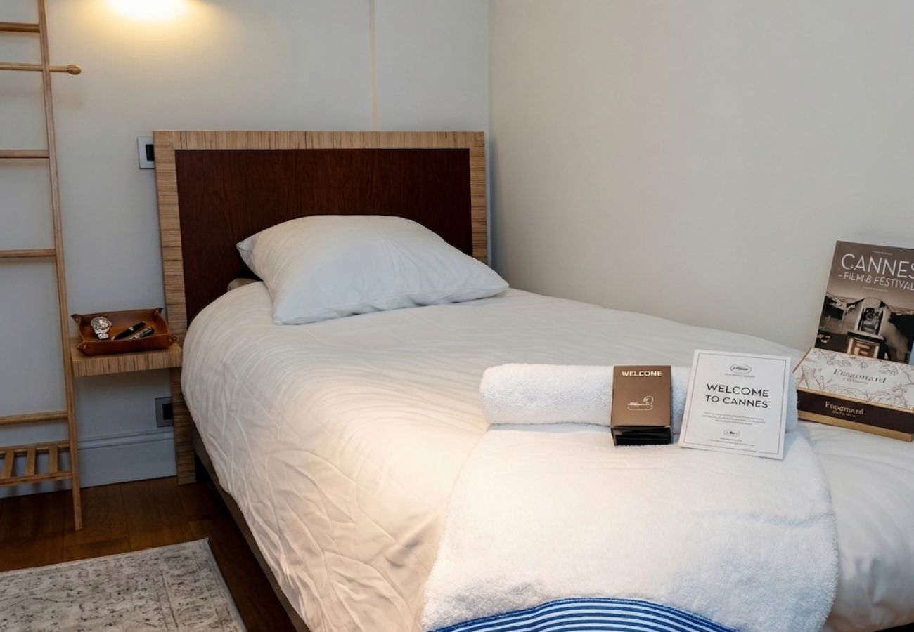 Villa à Mougins - Villa ROUGE de Luxe à Mougins – Jusqu’à 12 personn