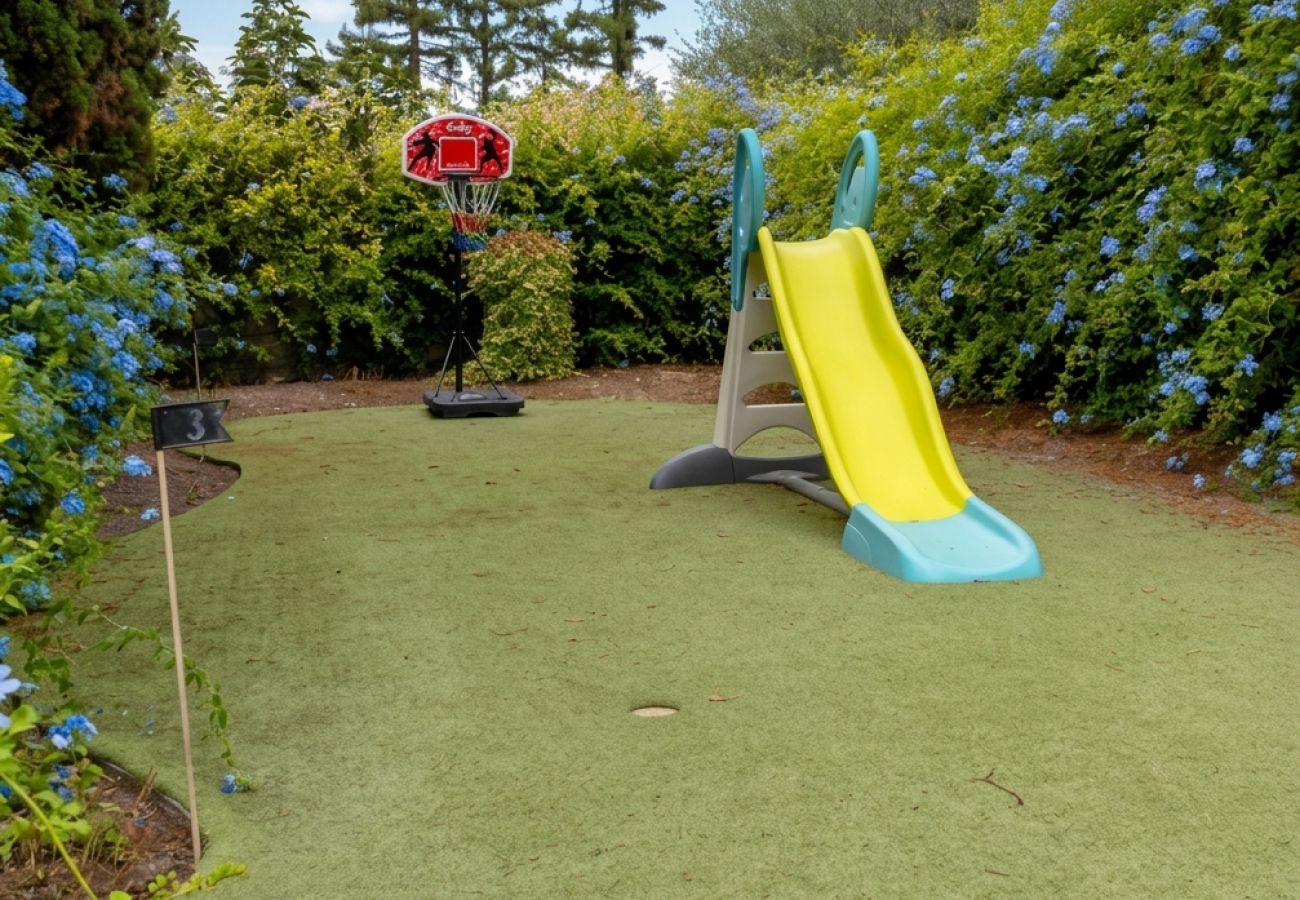 Villa à Mougins - Villa ROUGE de Luxe à Mougins – Jusqu’à 12 personn