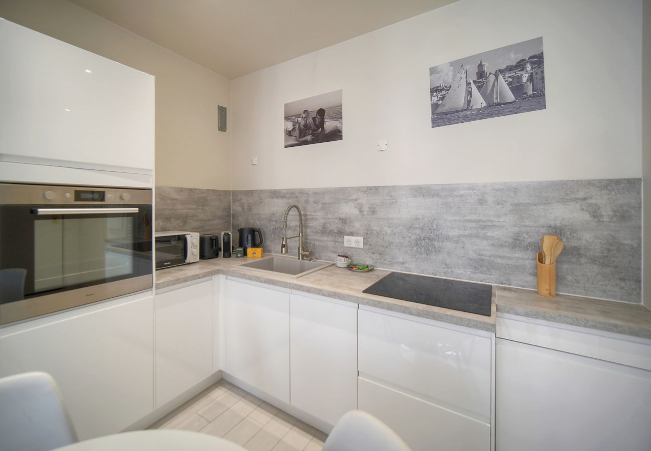 Appartement à Cannes - FRGK  HOCHE 2BR Apartment – Terrace – Hoche Street