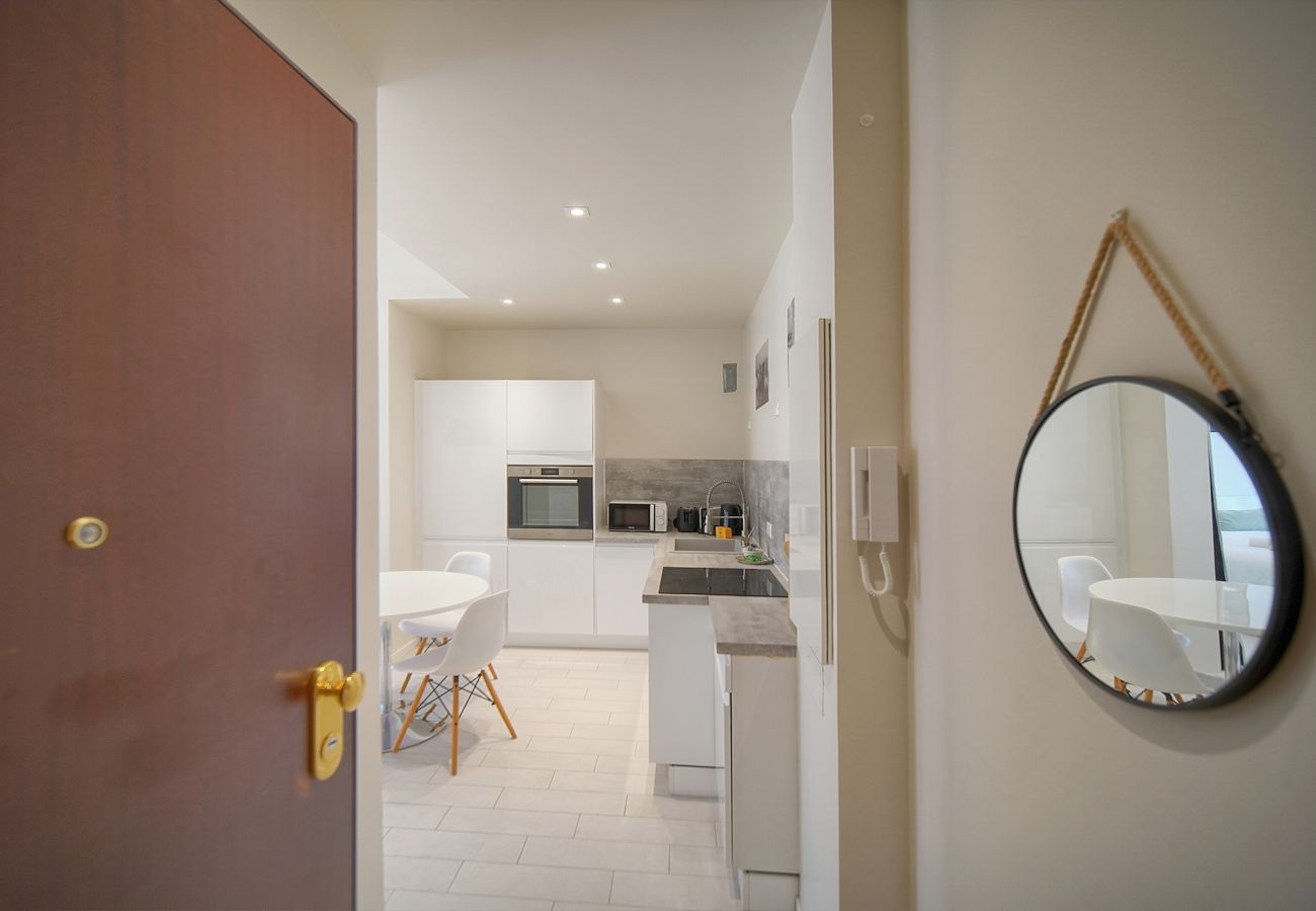 Appartement à Cannes - FRGK  HOCHE 2BR Apartment – Terrace – Hoche Street