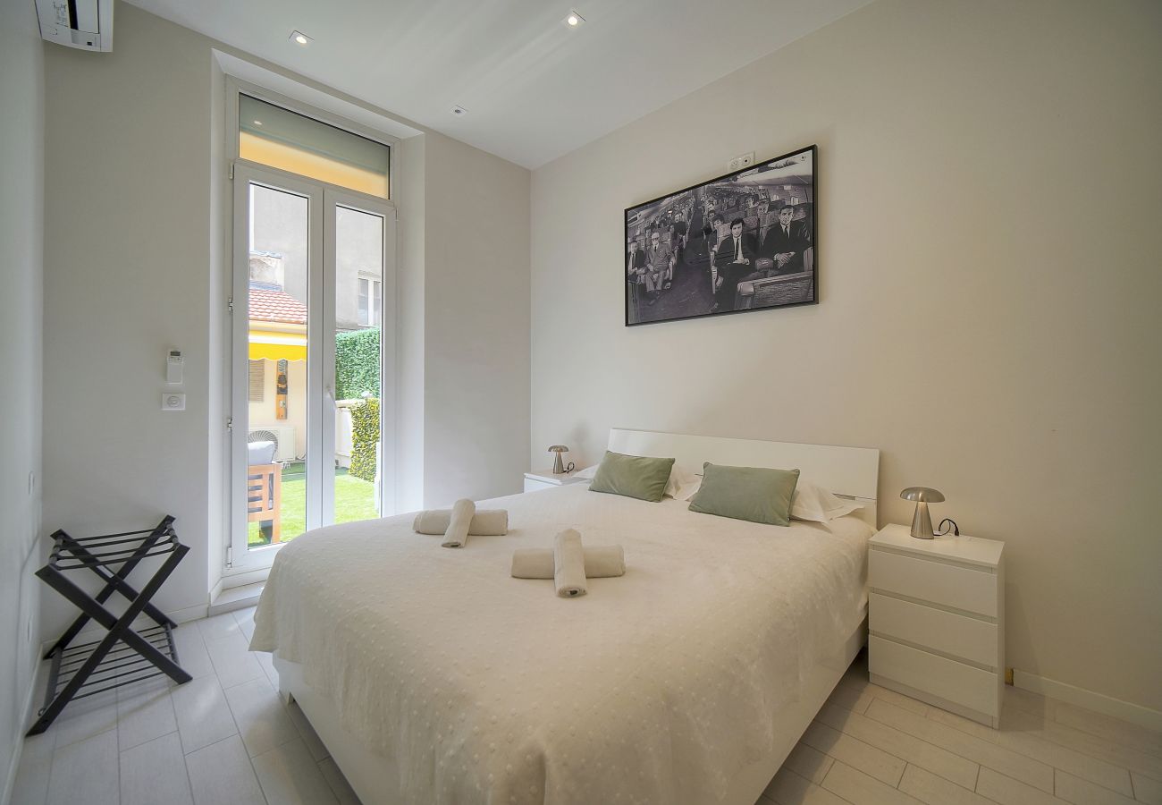 Appartement à Cannes - FRGK  HOCHE 2BR Apartment – Terrace – Hoche Street