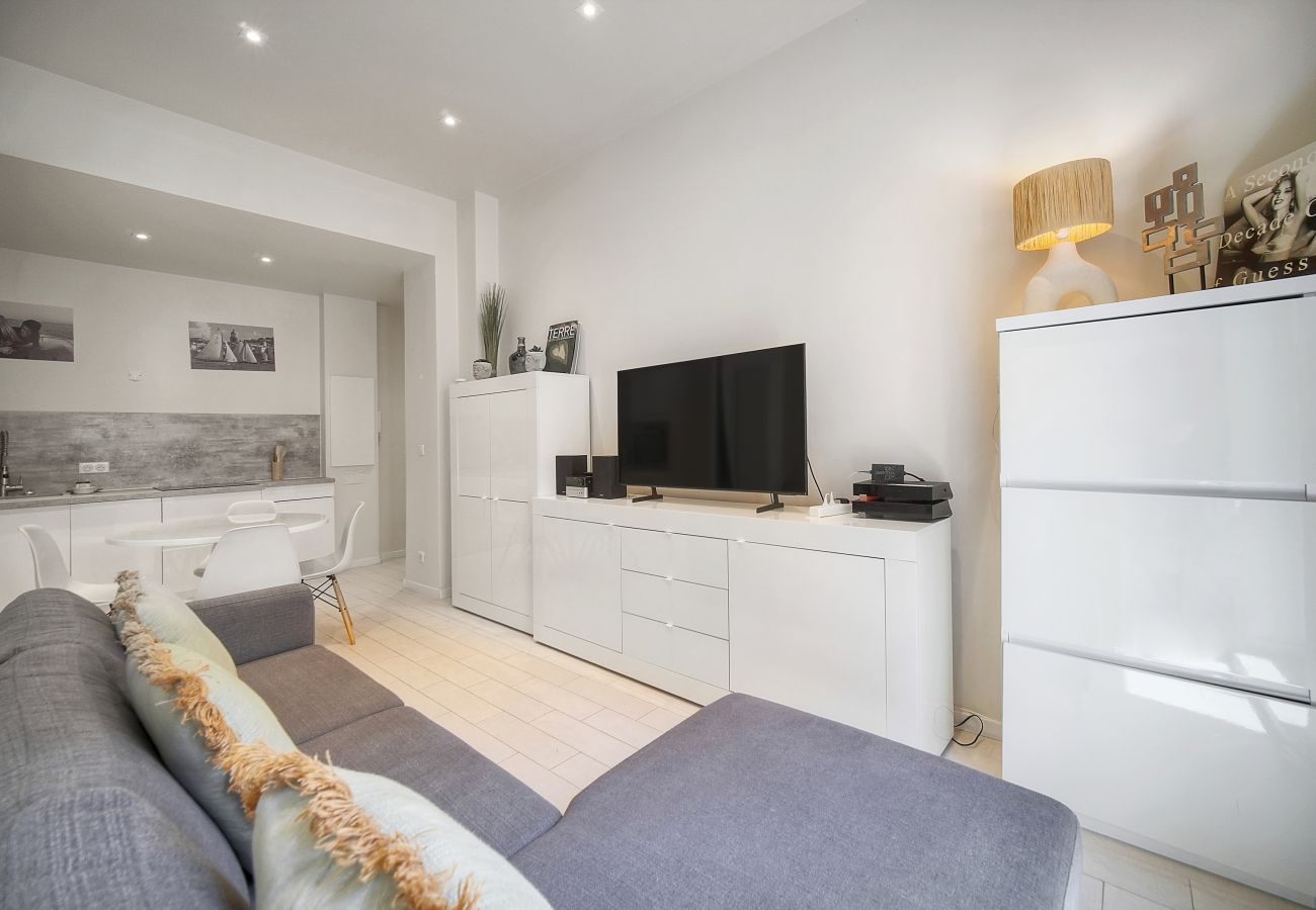 Appartement à Cannes - FRGK  HOCHE 2BR Apartment – Terrace – Hoche Street