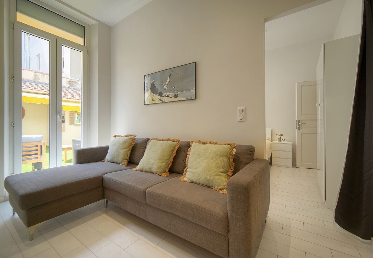 Appartement à Cannes - FRGK  HOCHE 2BR Apartment – Terrace – Hoche Street
