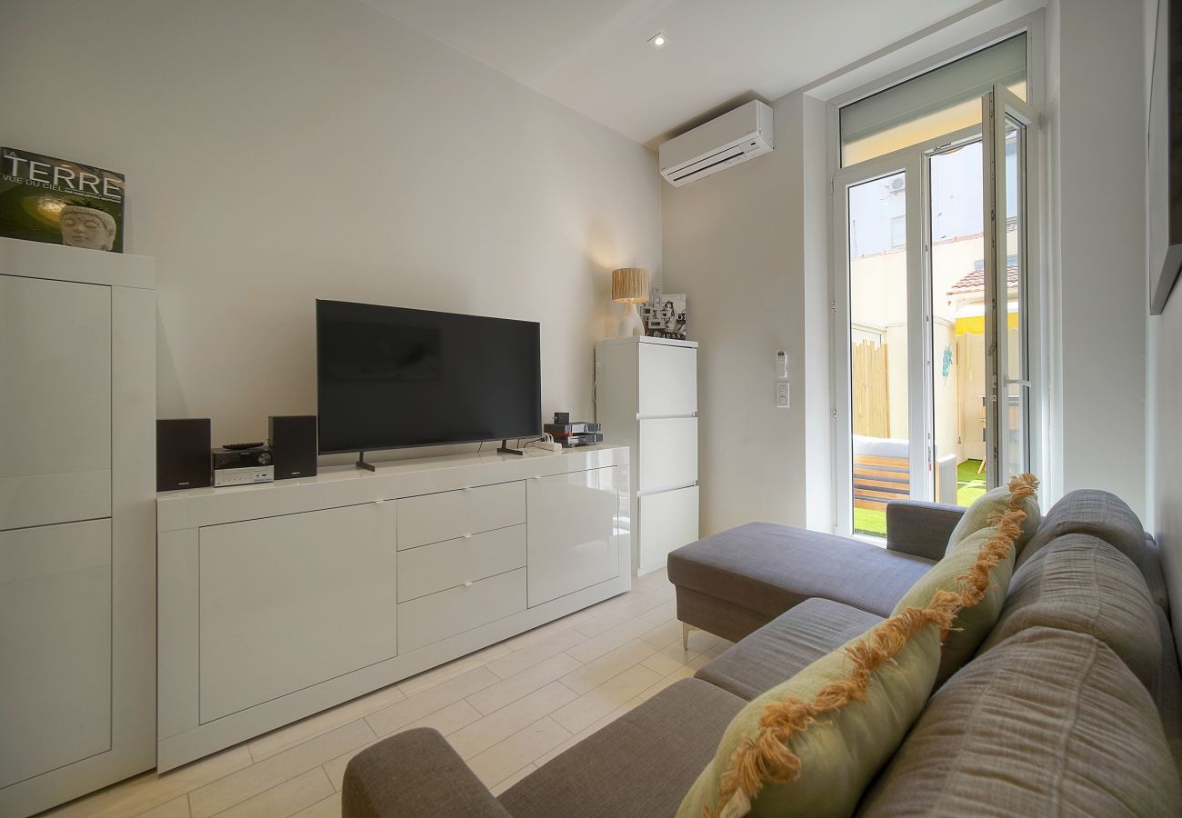 Appartement à Cannes - FRGK  HOCHE 2BR Apartment – Terrace – Hoche Street