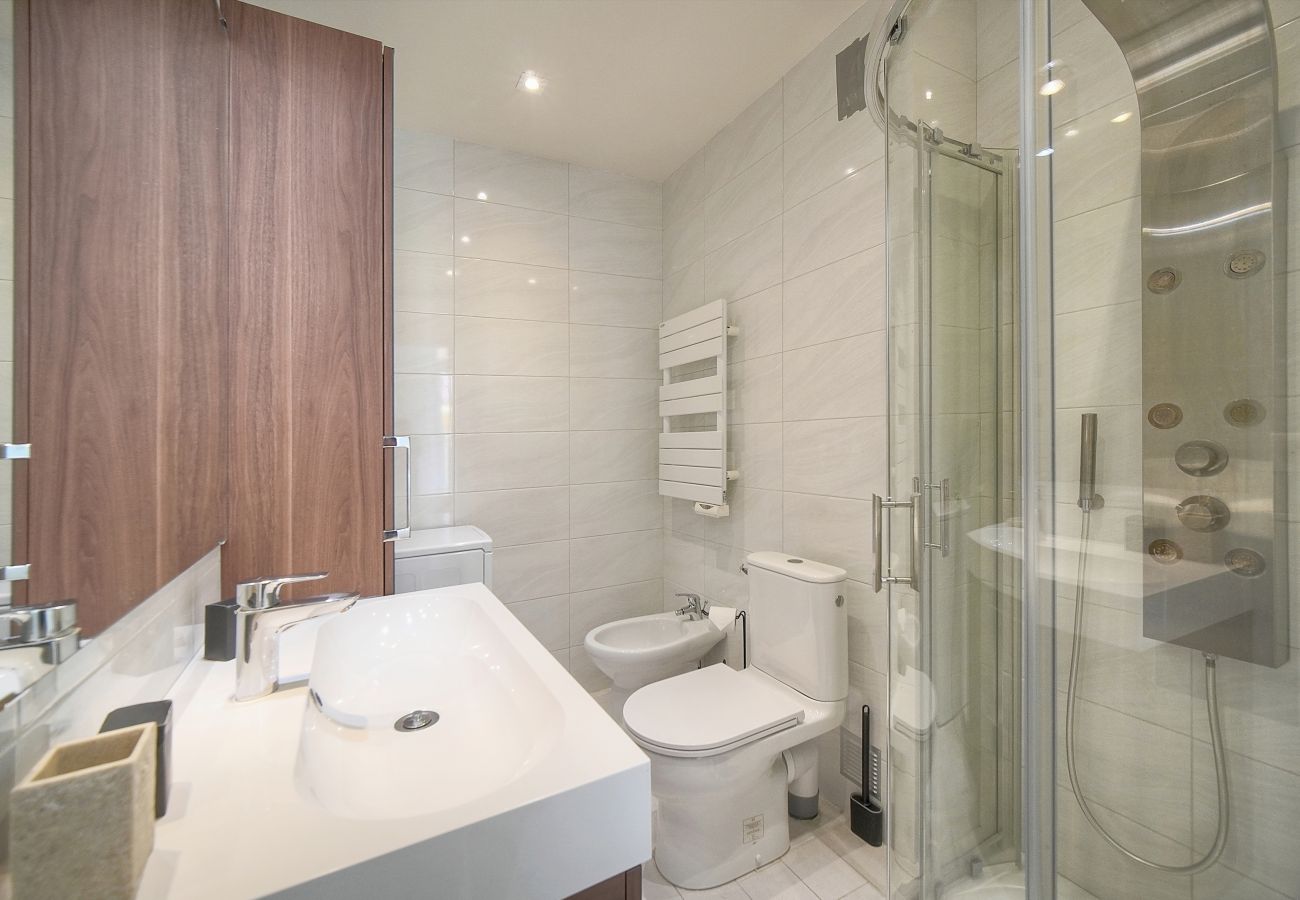 Appartement à Cannes - FRGK  HOCHE 2BR Apartment – Terrace – Hoche Street