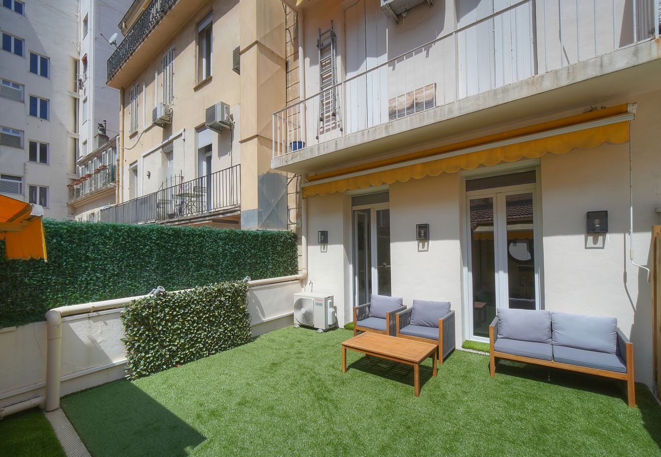 Appartement à Cannes - FRGK  HOCHE 2BR Apartment – Terrace – Hoche Street